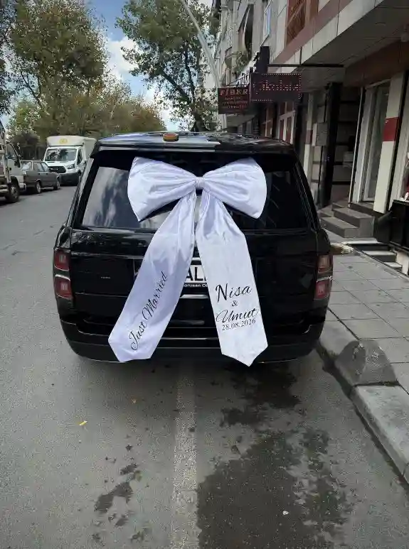 Baskılı Beyaz Dev Saten Fiyonk