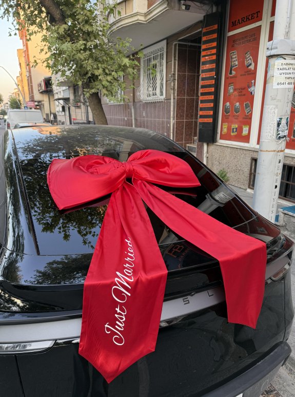 Kırmızı Dev Saten Fiyonk Baskılı (Sünger Dolgulu)